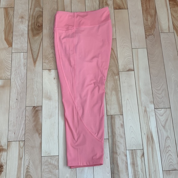 Ricki’s Crop Leggings NWT - Picture 3 of 3